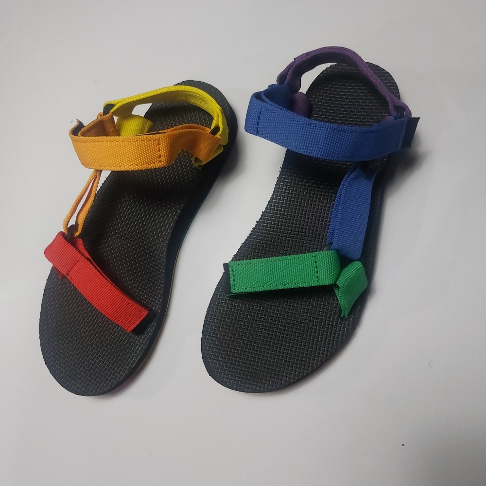TEVA Sandals Size 9 - Picture 4 of 8